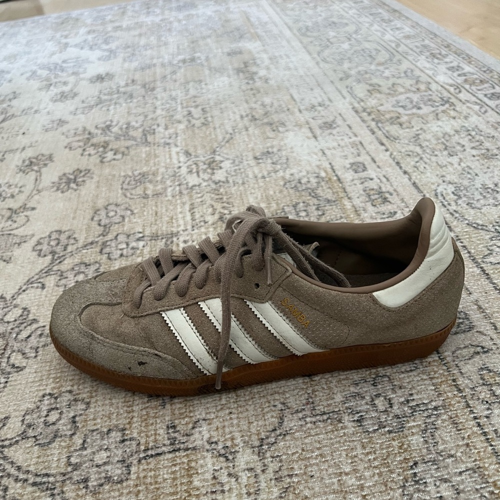 adidas Sambas Suede sneaker in Taupe